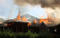 कश्मीर: स्कूलों को जलाना कुटिल चाल का हिस्सा