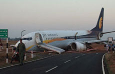 खतरे और  लापरवाहियों के बीच हो रही भारत में हवाई-यात्रा