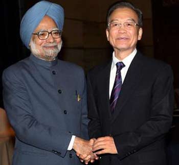 चीन से मजबूत रिश्ता चाहता है भारत