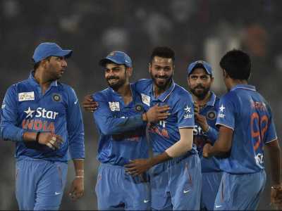 टी-20 विश्व कप: भारत ने आस्ट्रेलिया को हराया, पहुंचा सेमीफाइनल में