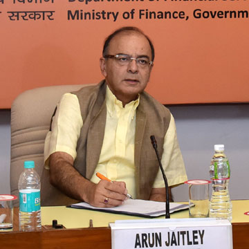 बैंकों को घाटे में डालने वाले कर्जदारों की खैर नहीं: वित्त मंत्री अरुण जेटली