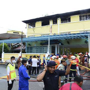 मलेशिया के धार्मिक स्कूल में आग लगने से 23 स्टूडेंट्स समेत 25 की मौत