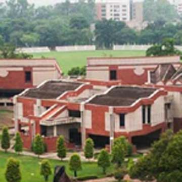 IIT-कानपुर Top-500 शिक्षण संस्थानों में शामिल