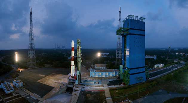 नए साल में इसरो की 100वीं उपग्रह उड़ान, एक साथ भेजे 31 सैटलाइट्स