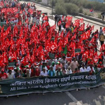 दिल्ली में किसानों का आक्रोश, कर्ज माफी की मांग को लेकर आज घेरेंगे संसद