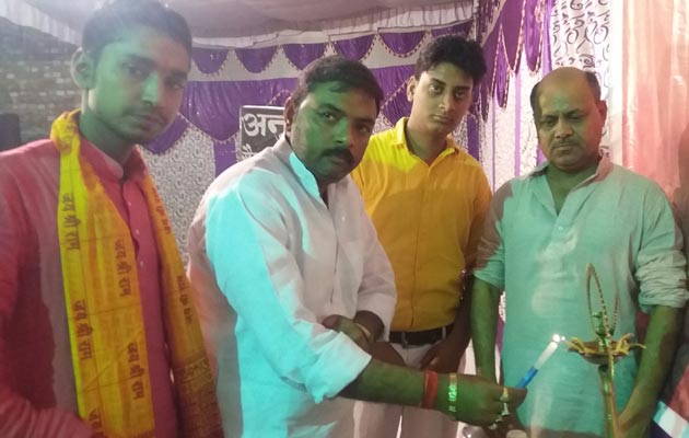 रामनवमी की संध्या पर सैयदराजा ठाकुरबाड़ी में नवयुवक संघर्ष सेवा समिति ने किया देवी जागरण का भव्य आयोजन