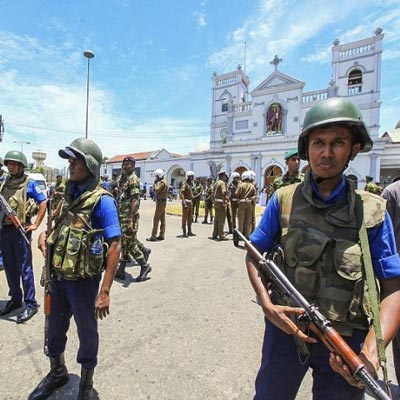 श्रीलंका: सर्च ऑपरेशन के लिए पहुंचे सुरक्षाबलों को देख आतंकियों ने खुद को उड़ाया