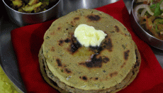 मक्के की रोटी या बाजरे की रोटी, सर्दियों में कौन सी सेहत के लिए ज्यादा फायदेमंद 