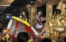 सबरीमाला मंदिर में सभी उम्र की महिलाओं को प्रवेश की अनुमति: उच्चतम न्यायालय