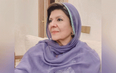 मुझे जमीन पर पकड़कर फेंका, इमरान खान की बहनों के साथ पुलिसकर्मियों ने की पिटाई