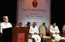 राष्‍ट्रपति ने किया संगीत नाटक अकादमी में स्‍वामी विवेकानंद सभागार का उद्घाटन 