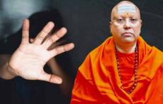 भगवा कुर्ता और माथे से तिलक गायब, पुलिस के हत्थे चढ़ते ही बदल गया चैतन्यानंद का रूप