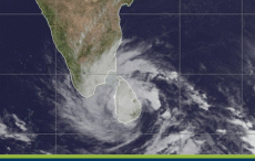 Cyclone Ditwah के कारण तमिलनाडु-पुडुचेरी में रेड अलर्ट