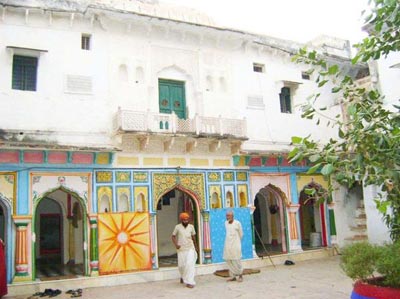 चित्रकूट में औरंगजेब ने बनवाया था बालाजी मंदिर!