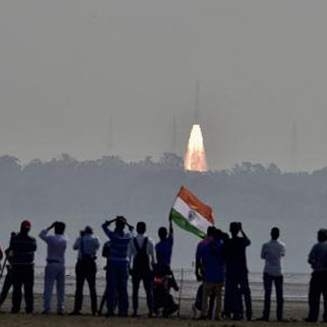 दुनिया को भारत की रिकॉर्ड उपलब्धि पर आश्चर्य, विदेशी मीडिया बोला सलाम इंडिया