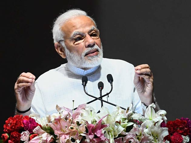 मजेदार! प्रधानमंत्री मोदी अब कह रहे जीएसटी में एक ही रेट से टैक्स नहीं, दूध और मर्सिडीज़ पर समान कर कैसे?