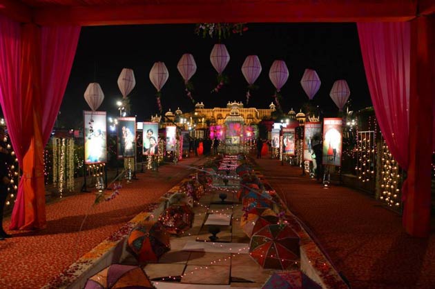 मुस्लिम कलाकार बनाते हैं हिंदुओं के विवाह मंडप