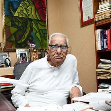वरिष्ठ पत्रकार कुलदीप नैयर का निधन, 95 वर्ष के थे