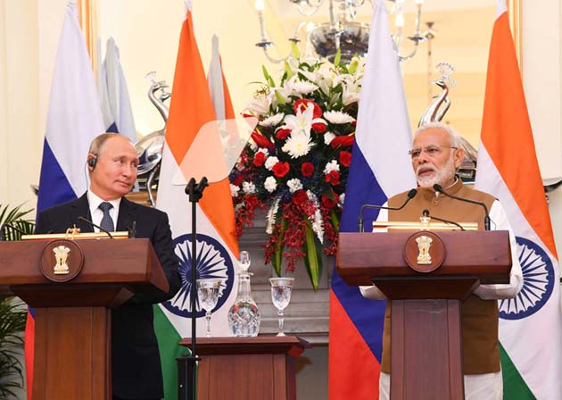 मोदी-पुतिन शिखरवार्ता के बाद भारत, रूस ने आठ समझौते पर किए हस्ताक्षर 