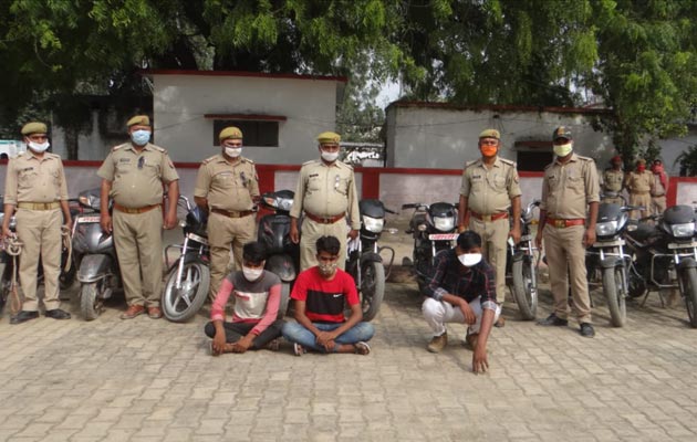 चोरी के 11 वाहन बरामद,तीन अभियुक्त गिरफ्तार