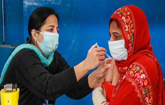 भारत ने कोरोना वैक्सीनेशन अभियान में 75 करोड़ का आंकड़ा पार कर लिया