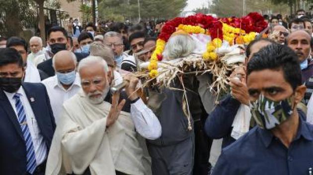 जब मां का जिक्र करते हुए भावुक हो गए PM मोदी