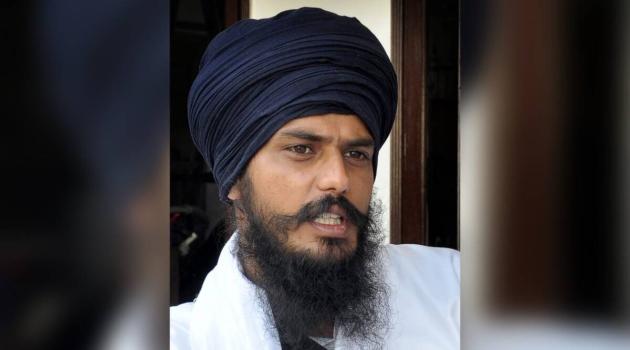बाइक का पेट्रोल खत्म होने पर रिक्शे से भागा अमृतपाल