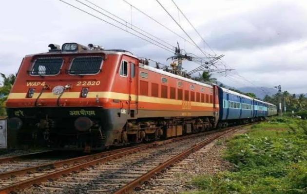 ट्रेन में भी लागू हुआ प्लेन वाला नियम, ज्यादा सामान ले गए तो लगेगा जुर्माना