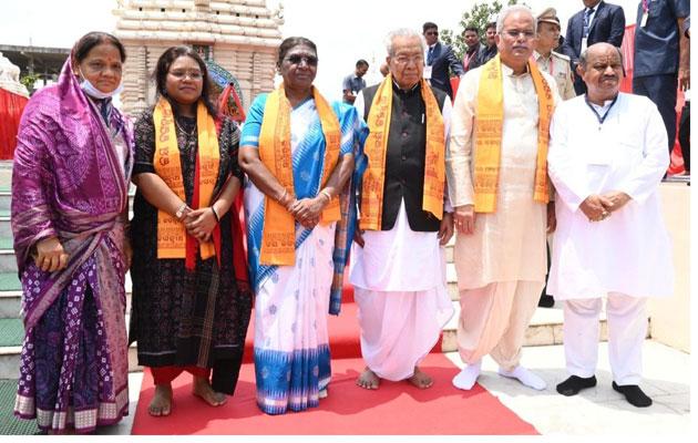 पुरंदर मिश्रा केवल एक व्यक्ति नहीं हैं, वे अपने आप में एक संस्था