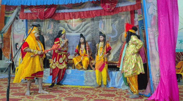 Chandauli News: सैयदराजा की रामलीला में राम सुग्रीव मित्रता देख भक्त हुए निहाल