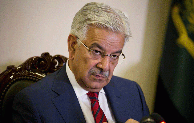 पाकिस्तान के रक्षा मंत्री ख्वाजा आसिफ ने भारत के खिलाफ फिर उगला जहर