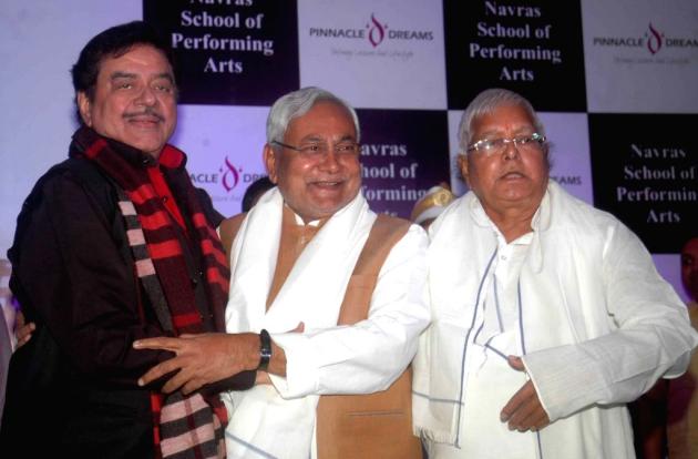 क्या घर वापसी की तैयारी कर रहे बिहारी बाबू? NDA की जीत से गदगद हुए शत्रुघ्न सिन्हा