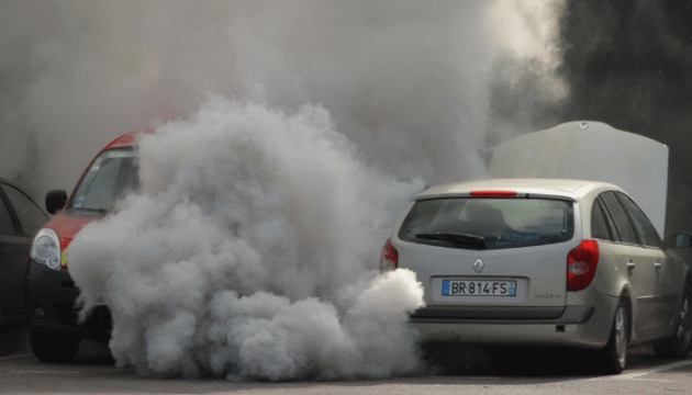 दिल्ली में पॉल्यूशन सर्टिफिकेट के बिना पेट्रोल नहीं, सिर्फ BS-6 गाड़ियों को एंट्री