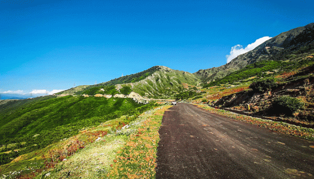 चीन को घेरने की तैयारी में भारत! हिमालय तक बना रहा रोड़, सुरंग और एयरस्ट्रिप
