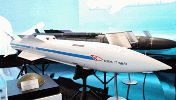 भारत को रूस से मिलेगी R-37M एयर-टू-एयर मिसाइल, जानें ताकत और खासियत भारत को रूस से मिलेगी R-37M एयर-टू-एयर मिसाइल, जानें ताकत और खासियत