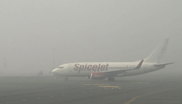 जीरो विजिबिलिटी और घने कोहरे में भी कैसे उड़ता है विमान